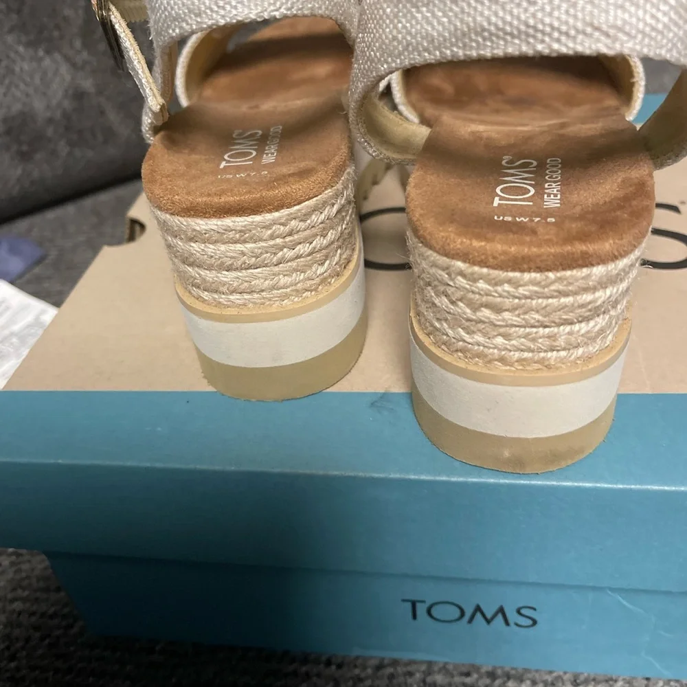 Women's TOMS cream Sandals